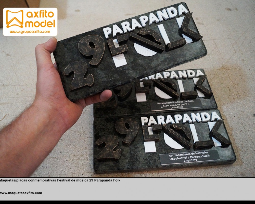 Realizamos las placas conmemorativas del Festival 29ParapandaFolk